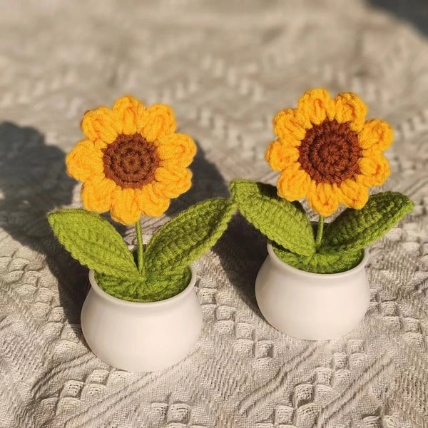 ✨Hand Knitted Mini Potted Plant(Garden Decoration)🌻