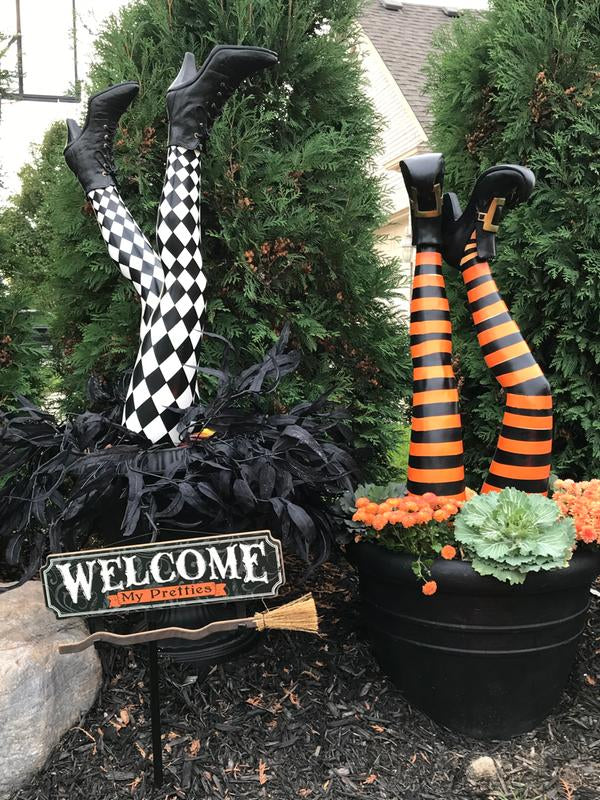 Witch Leg Stakes – Set Of Two Yard Halloween Decoration - FOFOPO